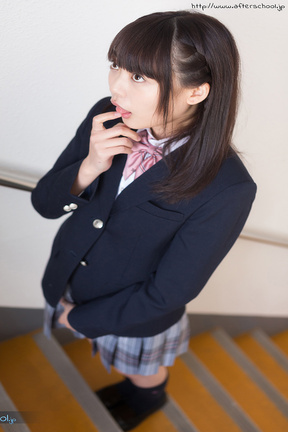 Student Nanami Yua sucking cock in uniform with cum in mouth