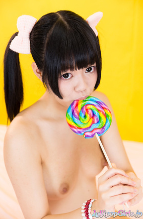 Shinjo Nozomi nude in pigtails sucking cock and licking cum from lolipop