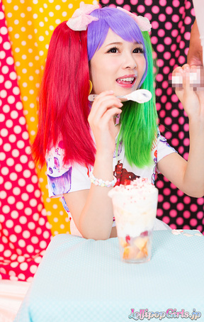 Atomi Shuri eating ice cream and milking cum from cock