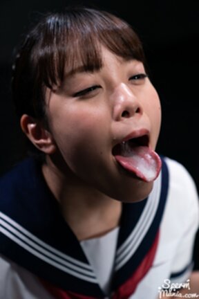 Kogal Komatsu Aya in uniform on her knees receiving cum in mouth